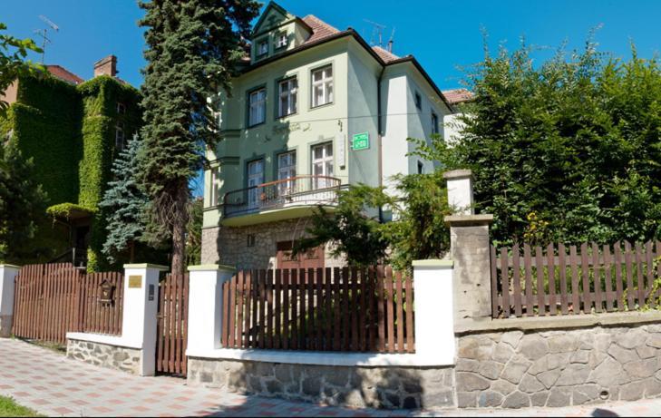 Hotel Green House Теплице Екстериор снимка